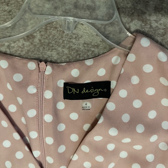 DN Designs women’s handkerchief hem polka dot dress. Blush/cream. Size 4. - Picture 2 of 3